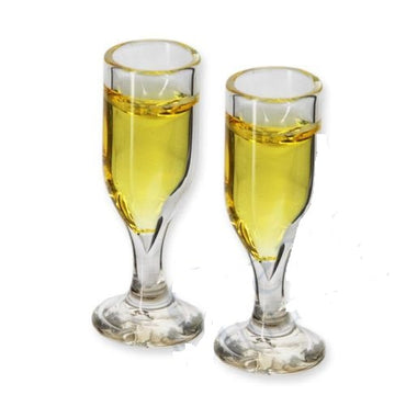 2 glasses of champagne