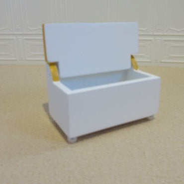 Toy box, white w/ yellow edge