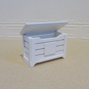 Toy box, white lacquered