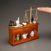 Apothecary counter with deco, reuters