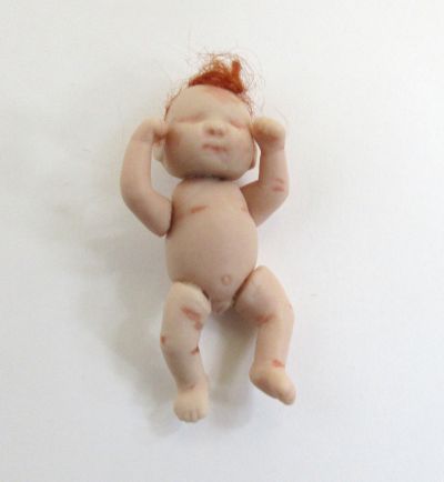 Tina Knuth baby pige, porcelæn