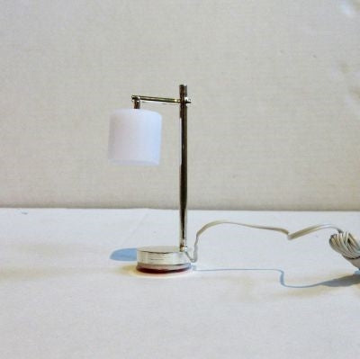 Moderne bordlampe ,, sølv"