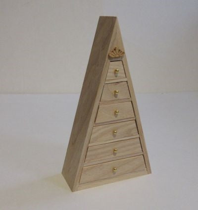 Pyramide cabinet, asketræ