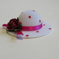 Women's hat w/ pink dots + red rose
