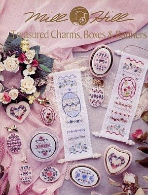 Broderi mønstre, Charms, Boxes & Banners, 8 sider